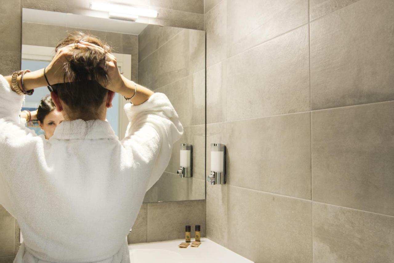 La Quadra Suites - Central Apartments In Iseo With Daily Housekeeping Eksteriør billede